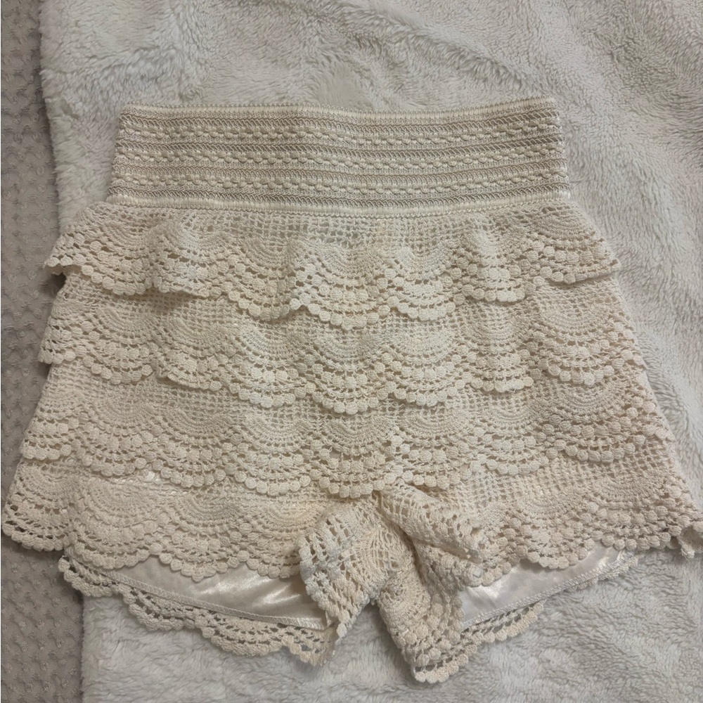 Elegant Cream Crochet Women Shorts